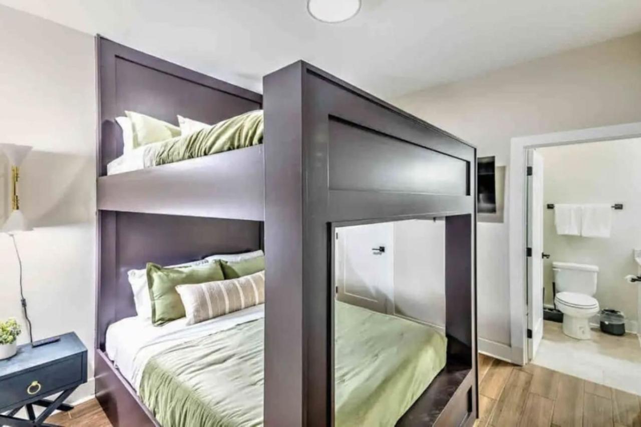 Luxury Four-Story Home, Rooftop Deck With Views, Pingpong! Sleeps 12! Нашвілл Екстер'єр фото